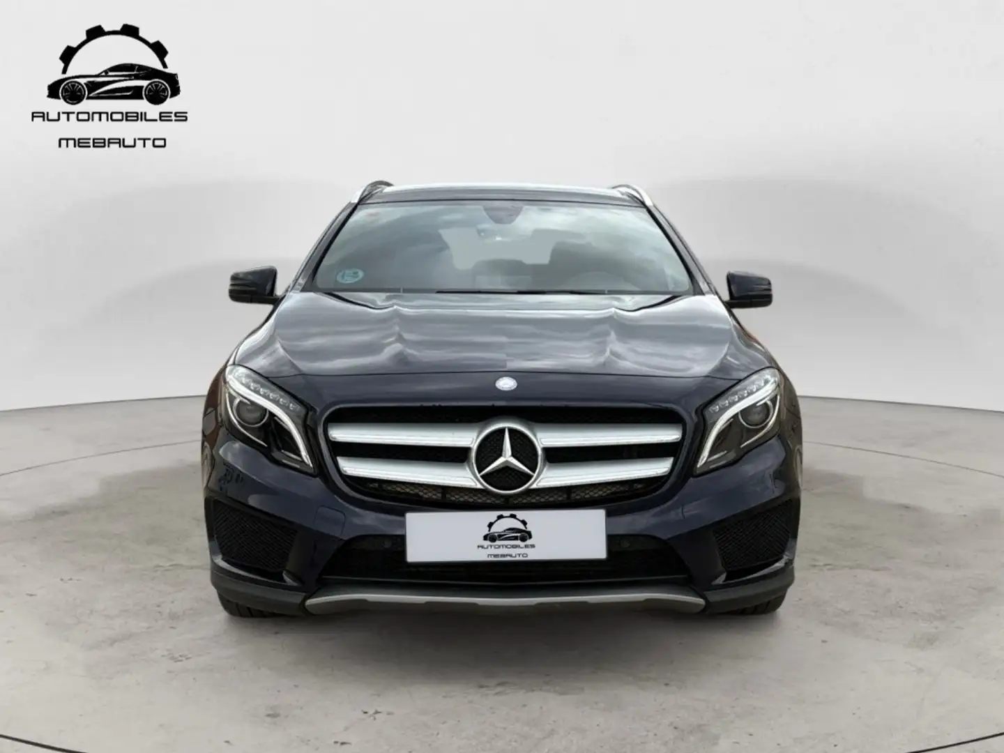 Mercedes-Benz GLA 180 AMG Line - 2