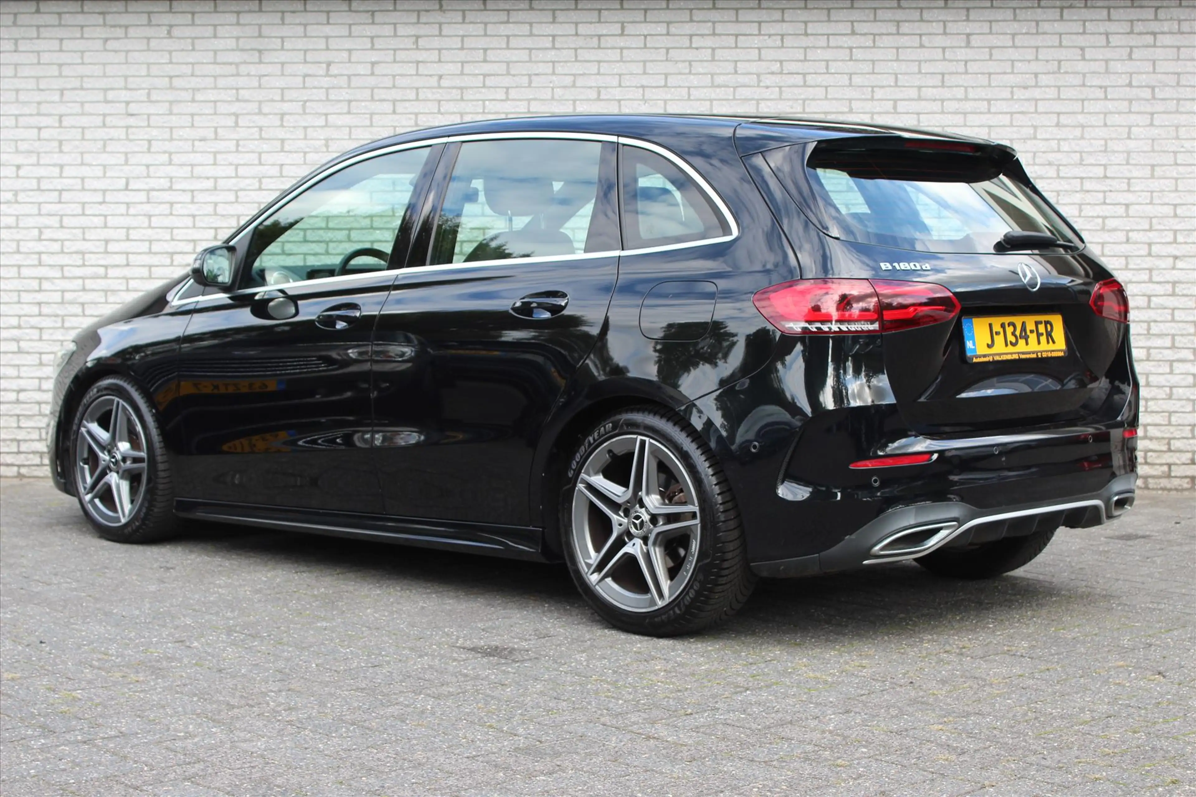 Mercedes-Benz B 180 B180 d 116PK 7G-DCT Business Solution AMG — photo 19