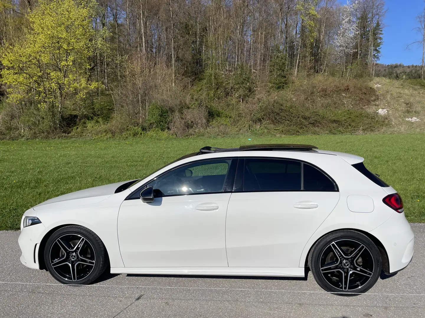 Mercedes-Benz A 180 d Aut. AMG Line, Panoramadach Neues service!!! Weiß - 2