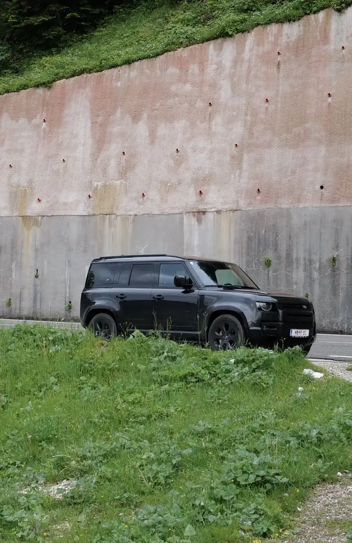 Land Rover Defender 110 P400e PHEV X-dynamic SE 404 PS - 1