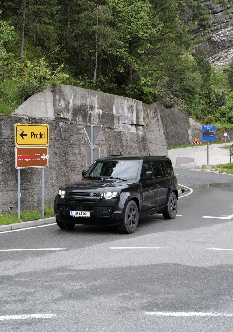 Land Rover Defender 110 P400e PHEV X-dynamic SE 404 PS - 2