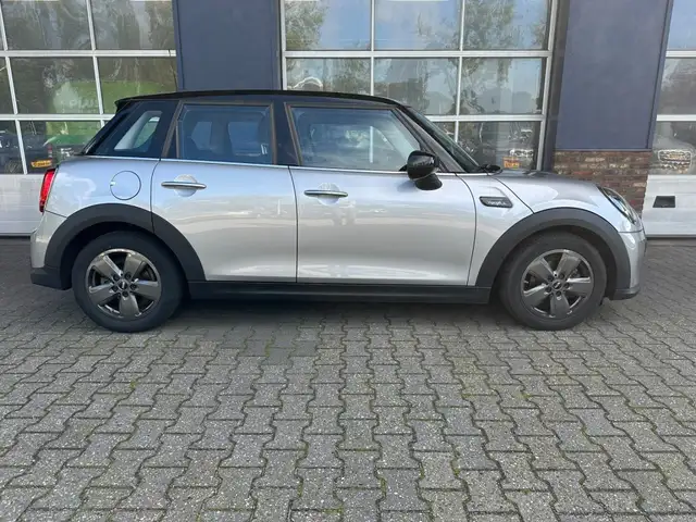 MINI Hatch view 8