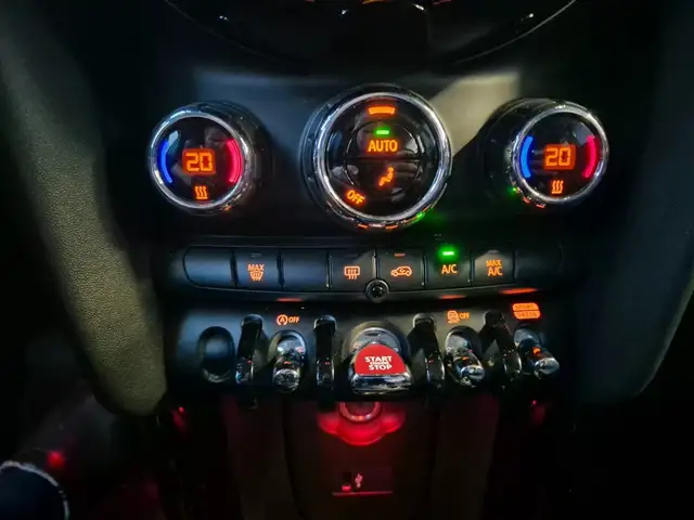MINI Hatch view 19