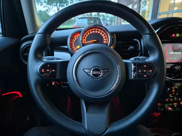 MINI Hatch view 17