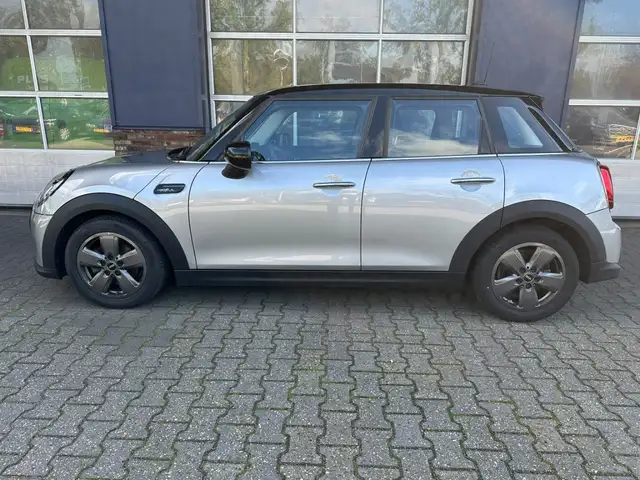 MINI Hatch view 7