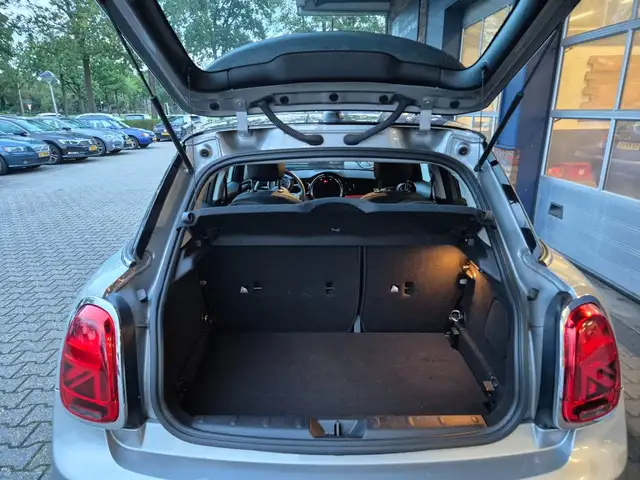 MINI Hatch view 13