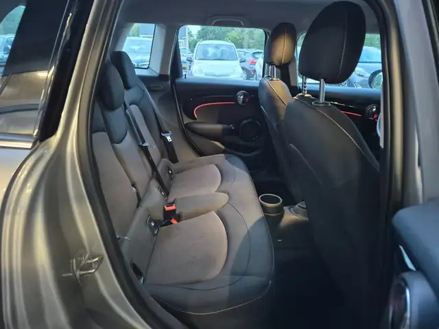 MINI Hatch view 14
