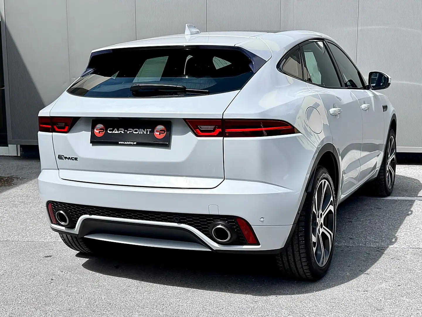 Jaguar E-Pace 2.0DI4 D180 R-Dynamic First-Edition AWD Aut. Weiß - 2