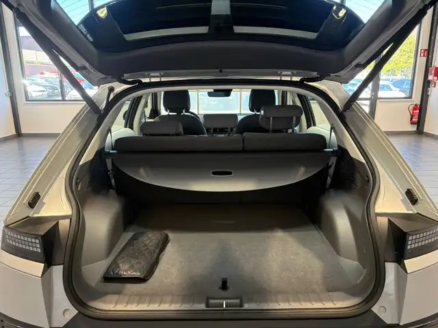 Hyundai Ioniq 5 view 6