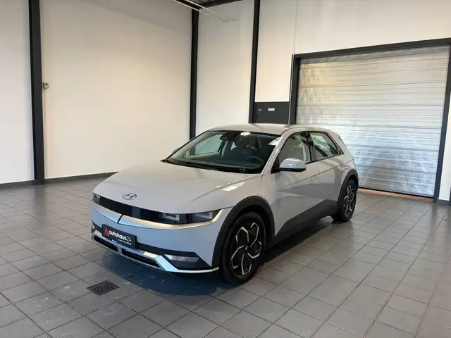 Hyundai Ioniq 5 view 3