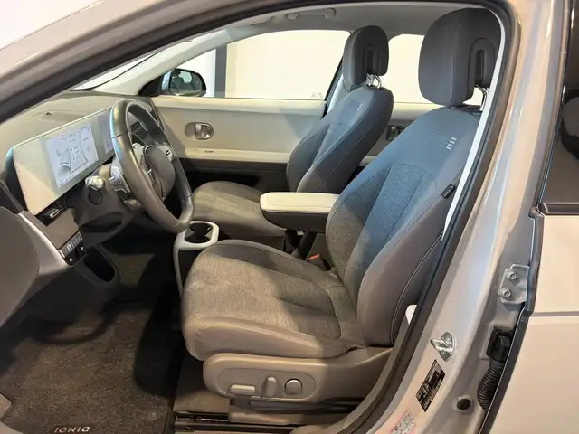 Hyundai Ioniq 5 view 8