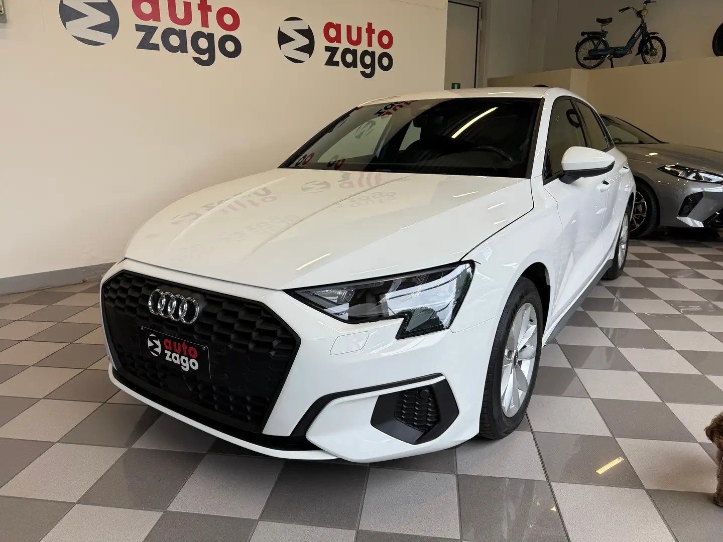 Audi A3 SPORTBACK 35 TFSI MHEV ADVANCED S-TRONIC Blanc - 1