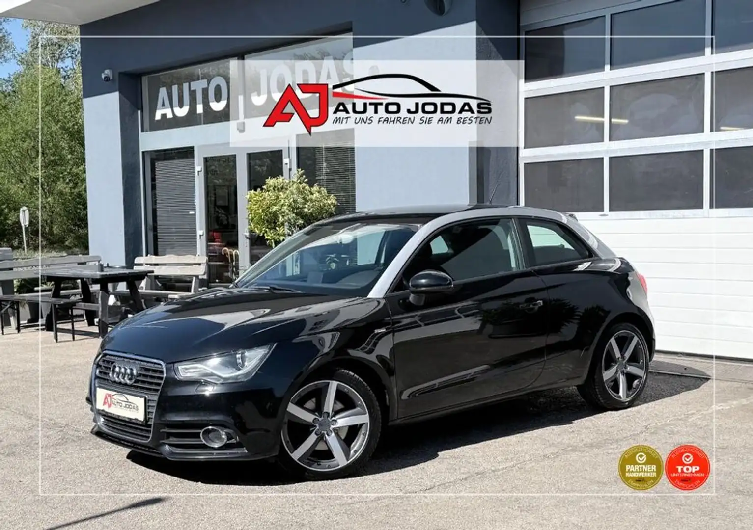 Audi A1 1.6 TDI Ambition **Tempomat/Xenon** Schwarz - 1
