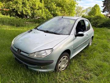 206 75 Style 1.4 Benziner Automatik !!!