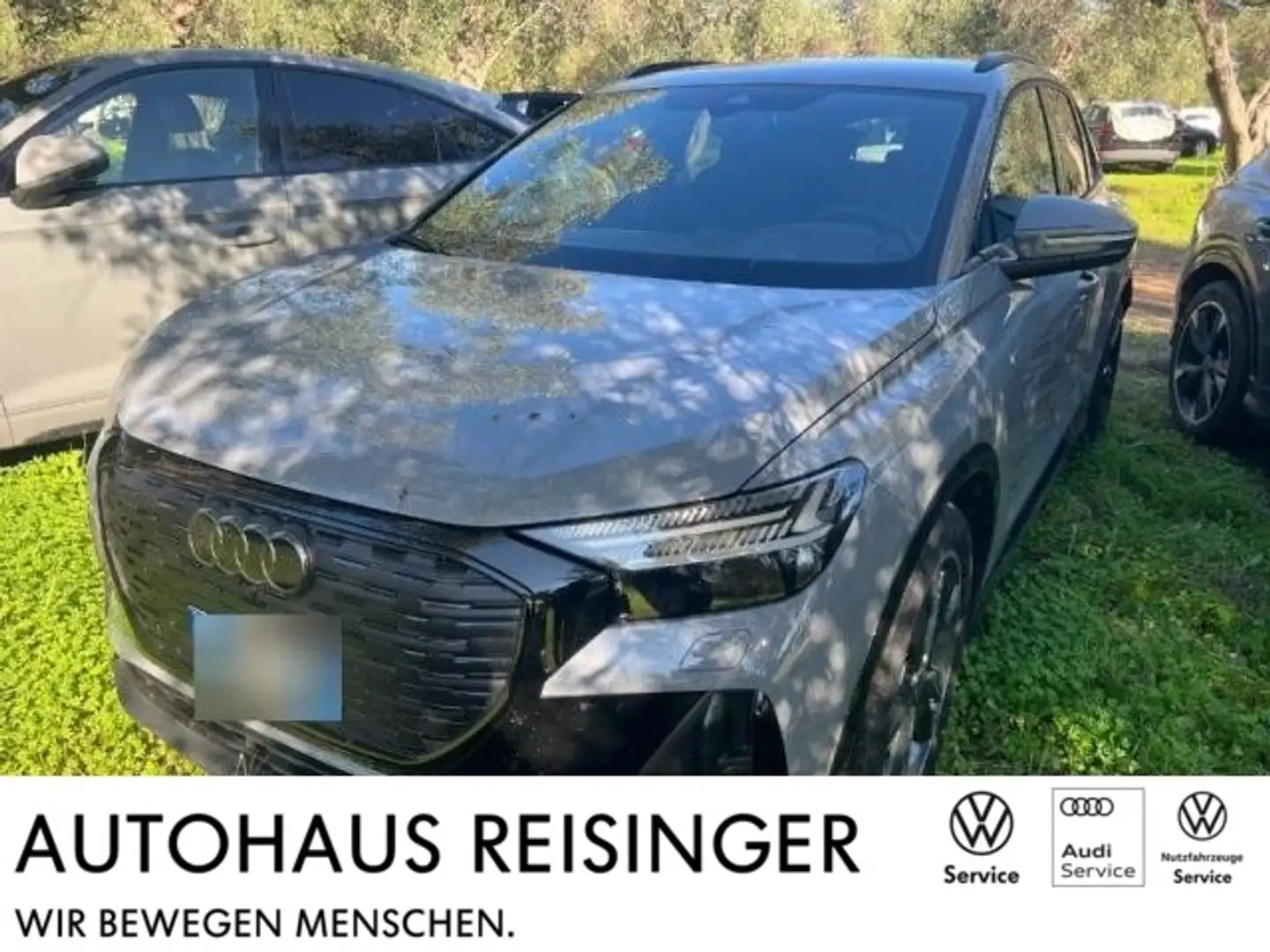 Audi Q4 e-tron 45 210 KW S-line (MatrixLED+Navi+SH+R-Kamera) Grau - 1