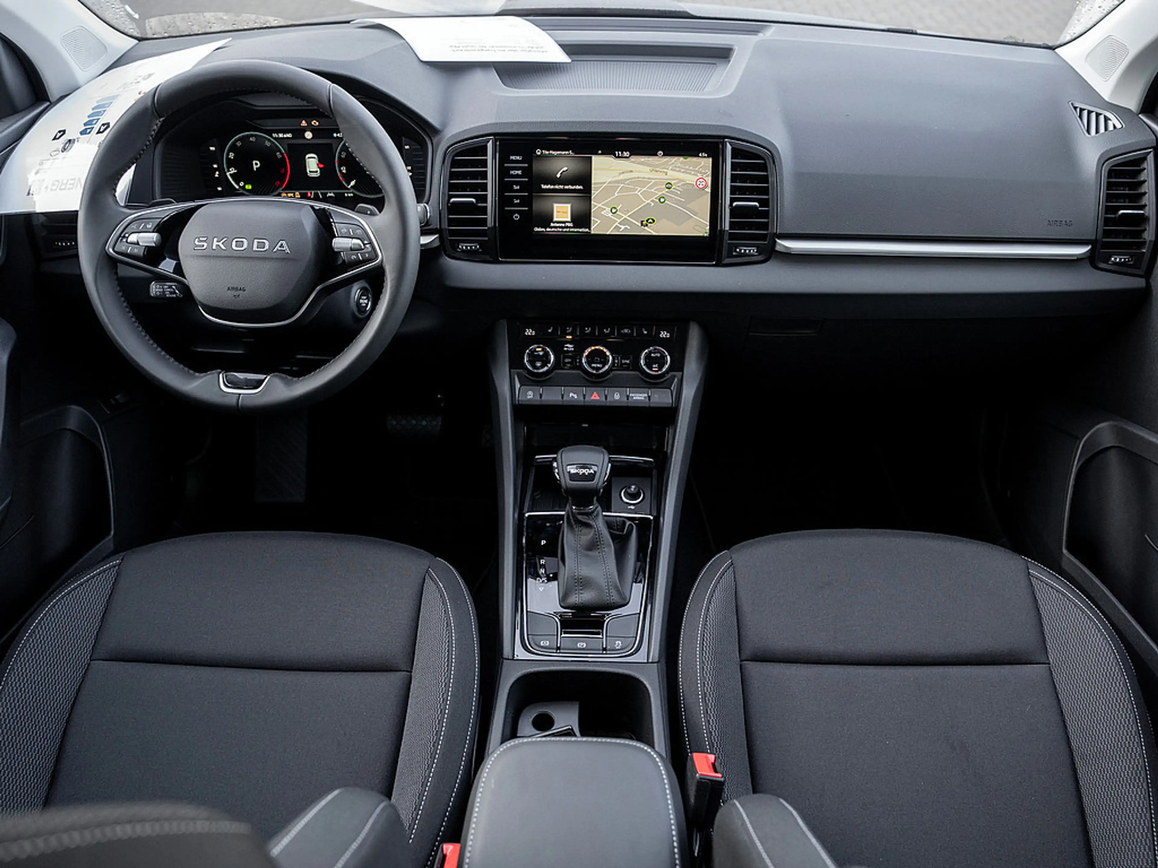 Skoda Karoq 1.5 TSI Selection LED FACEL. ACC AHK — photo 6