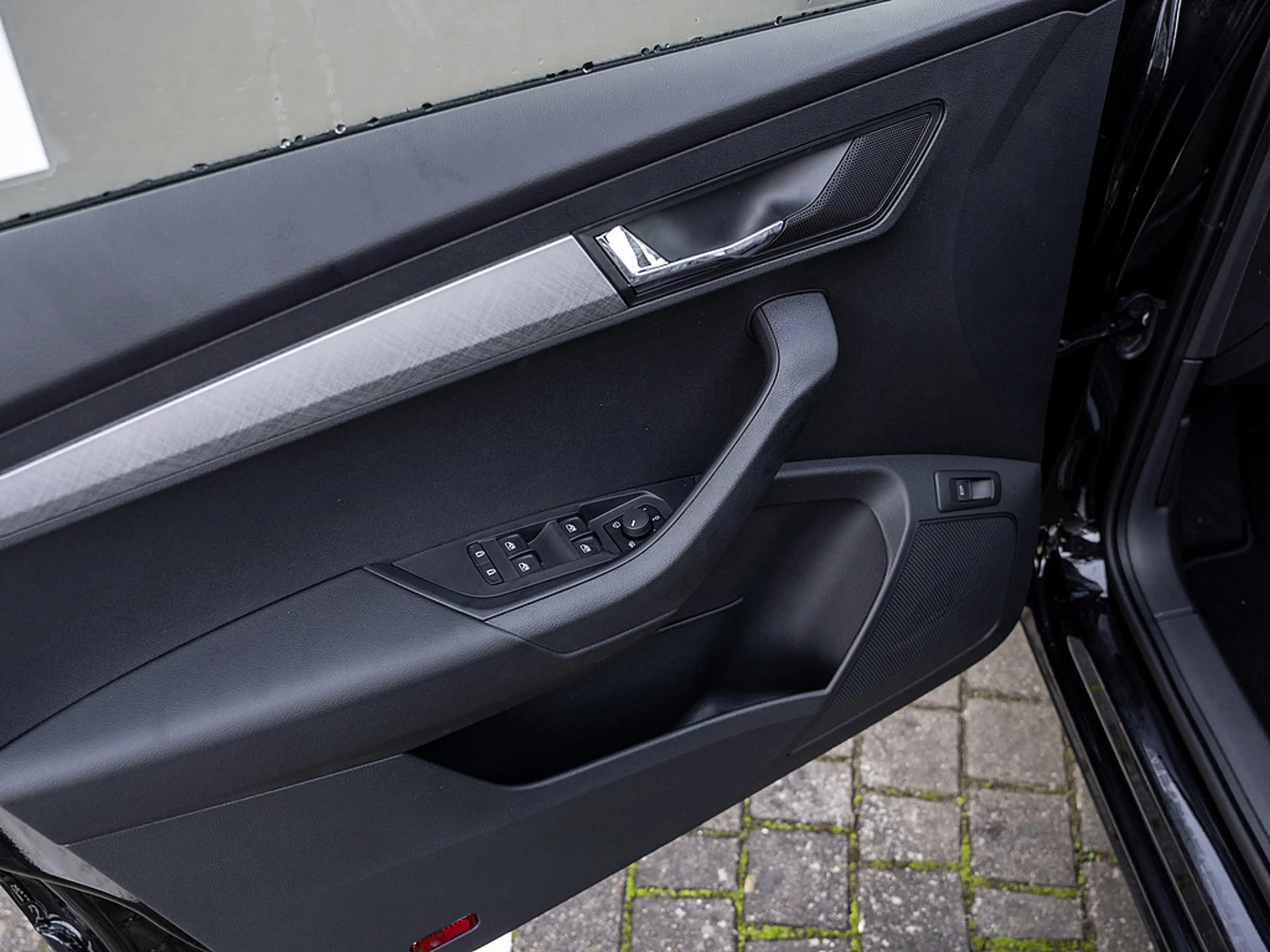 Skoda Karoq 1.5 TSI Selection LED FACEL. ACC AHK — photo 14