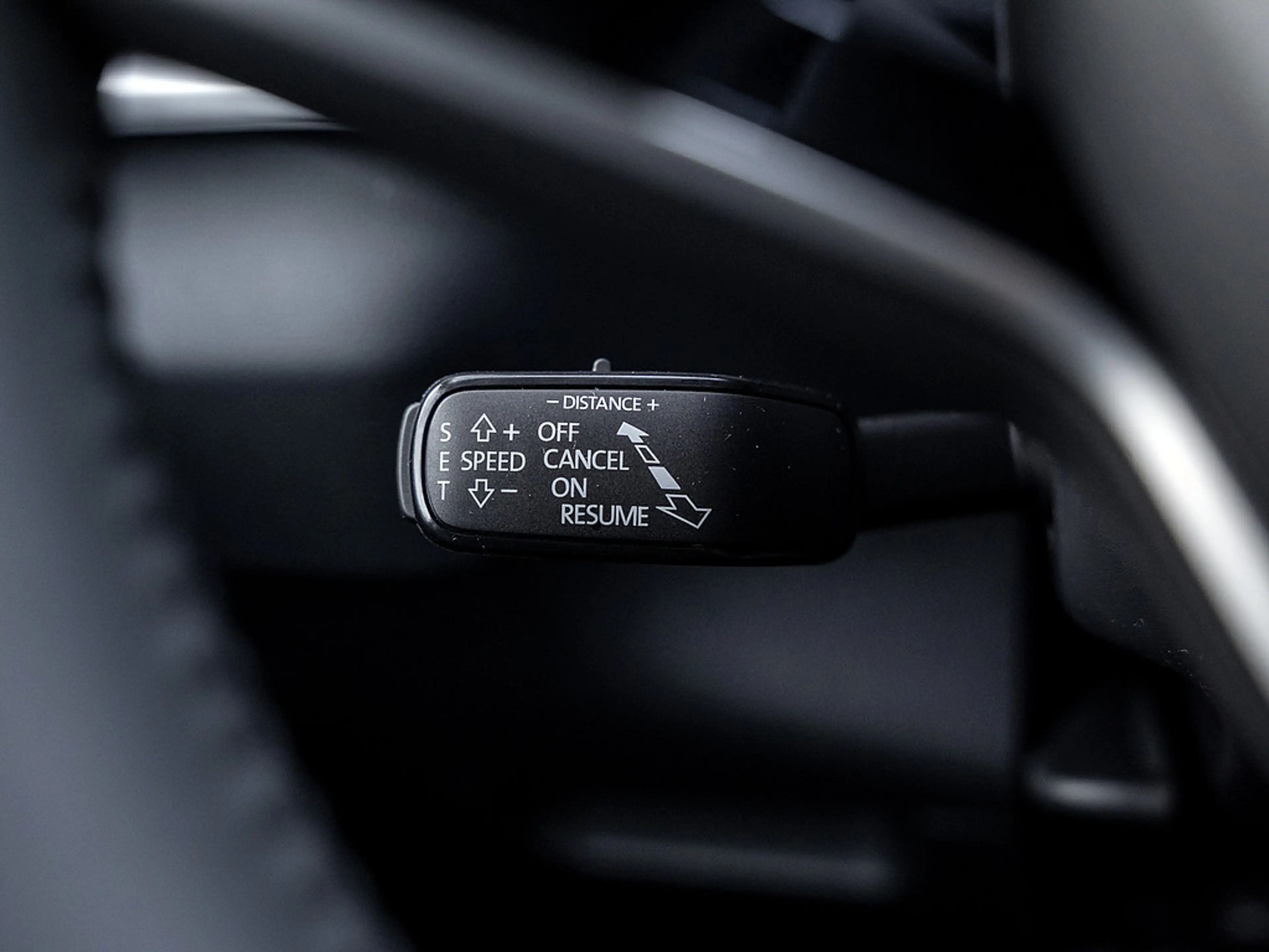 Skoda Karoq 1.5 TSI Selection LED FACEL. ACC AHK — photo 13