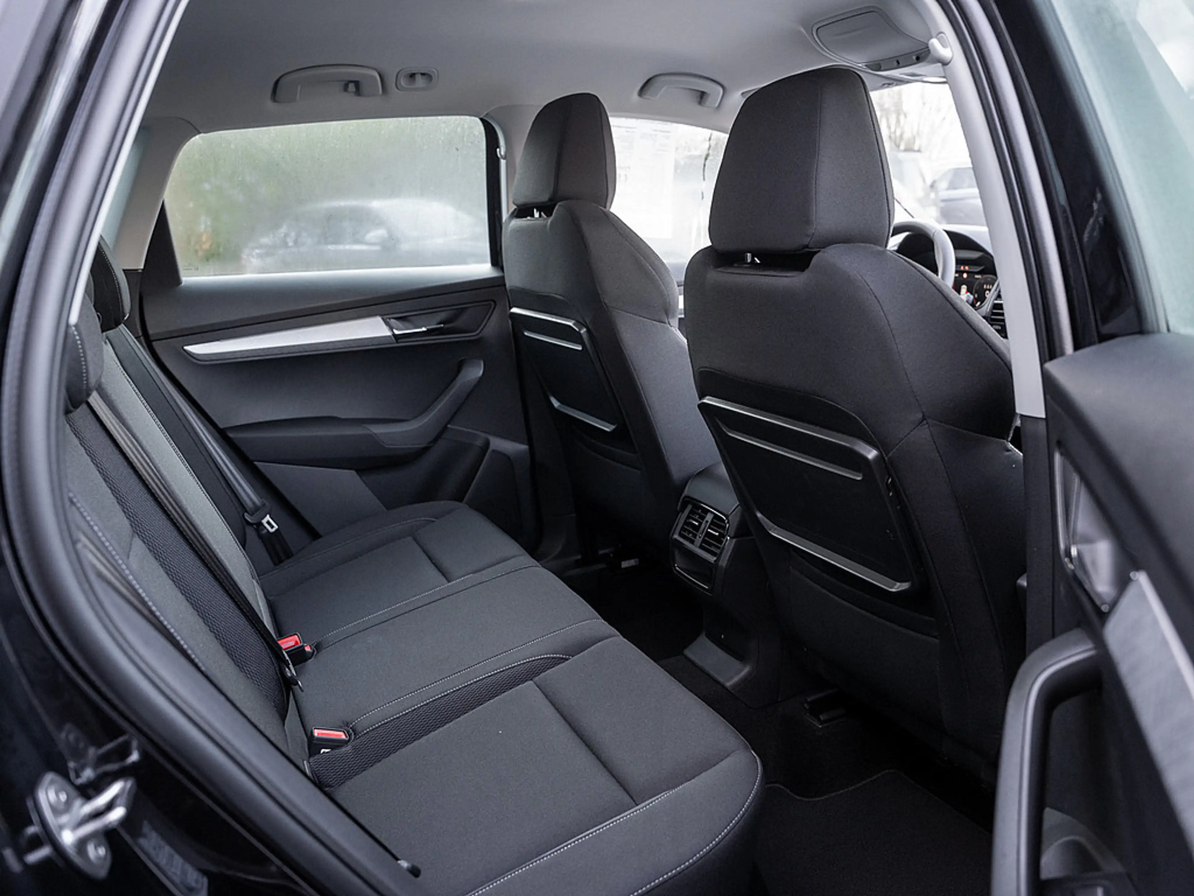 Skoda Karoq 1.5 TSI Selection LED FACEL. ACC AHK — photo 4