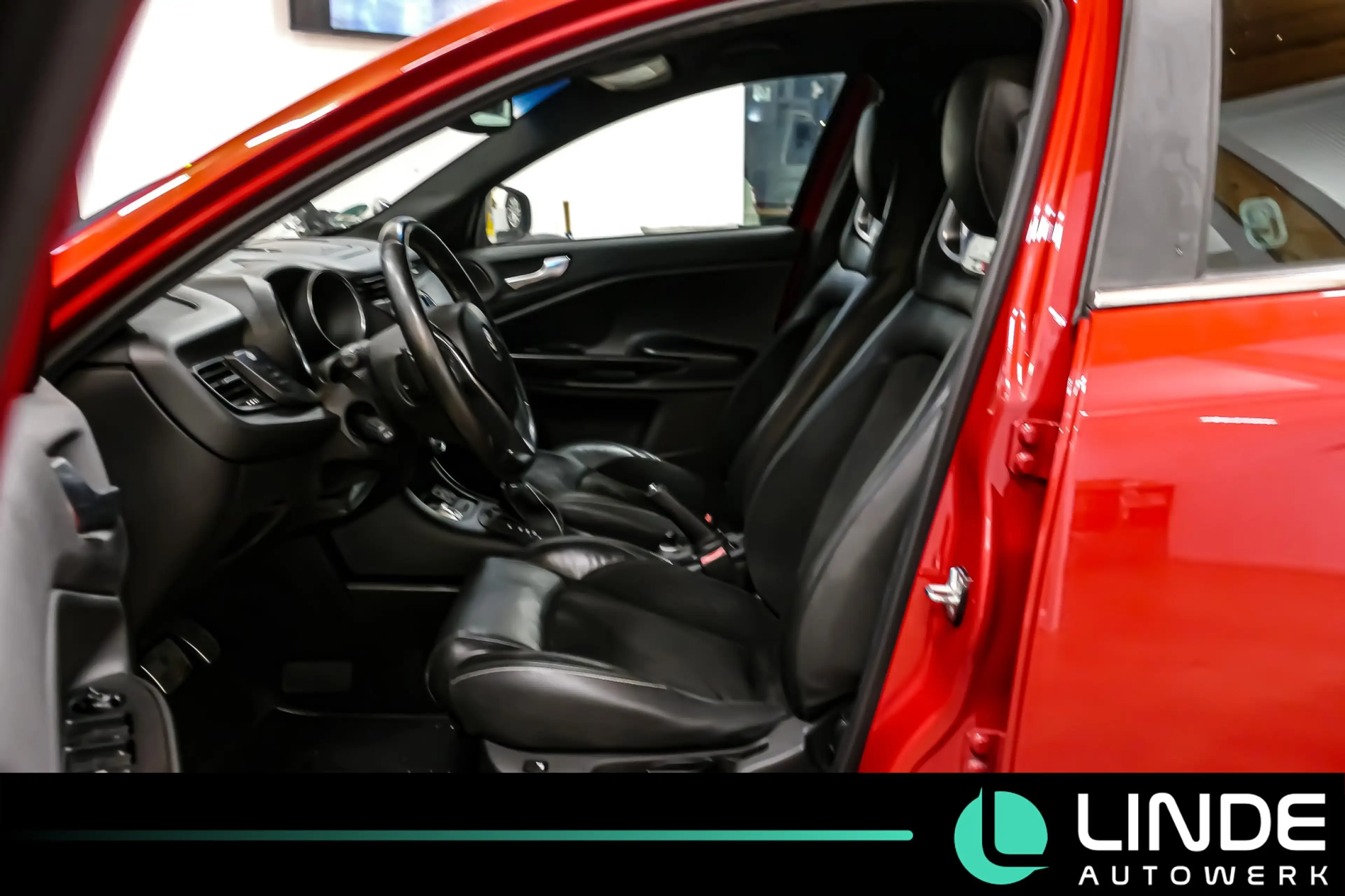 Alfa Romeo Giulietta Quadrifoglio Verde |SHZ|BI-XENON|BOSE — photo 9
