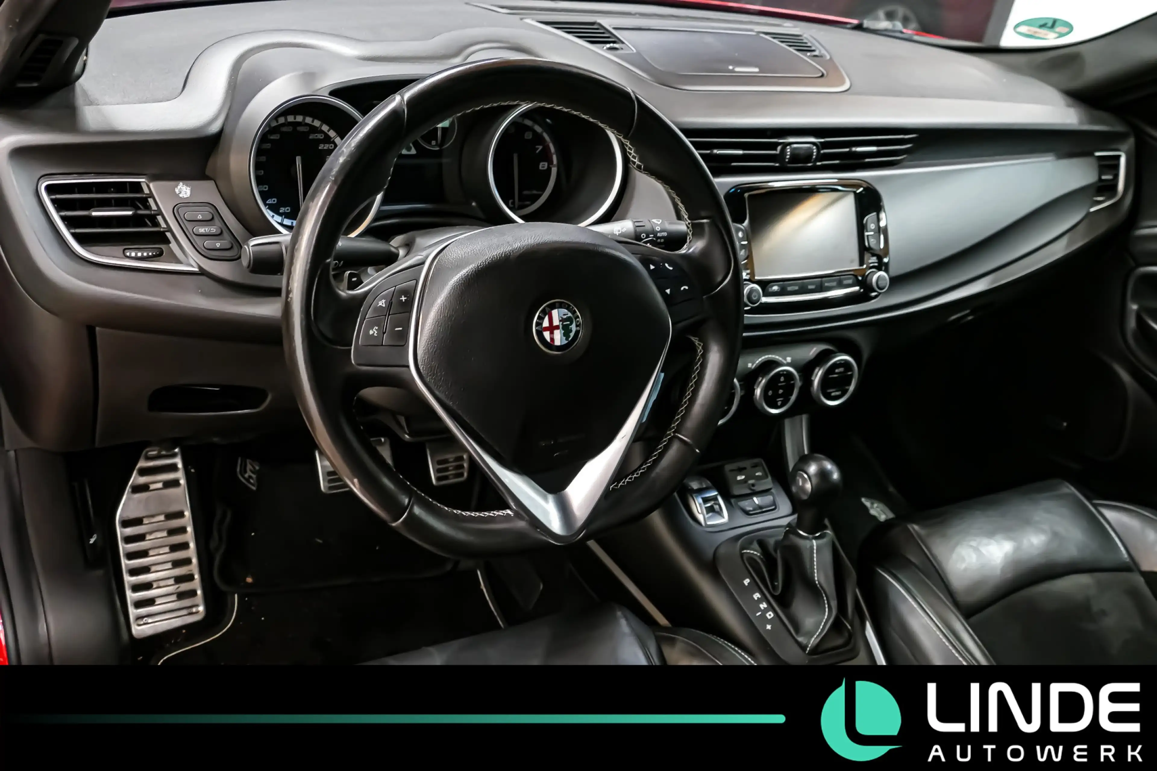 Alfa Romeo Giulietta Quadrifoglio Verde |SHZ|BI-XENON|BOSE — photo 10