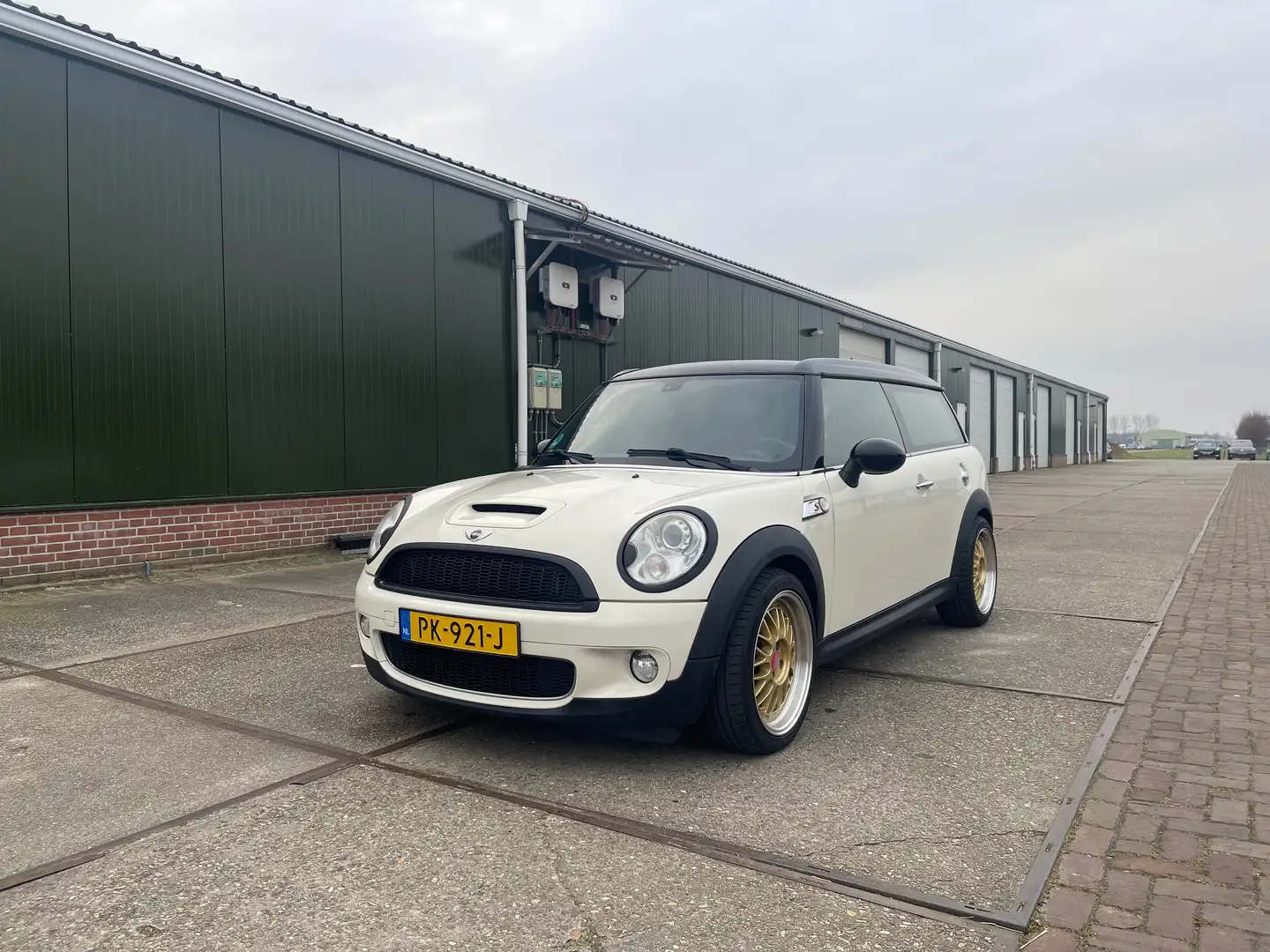 MINI Cooper S Clubman 1.6 sport uitvoering Blanco - 2