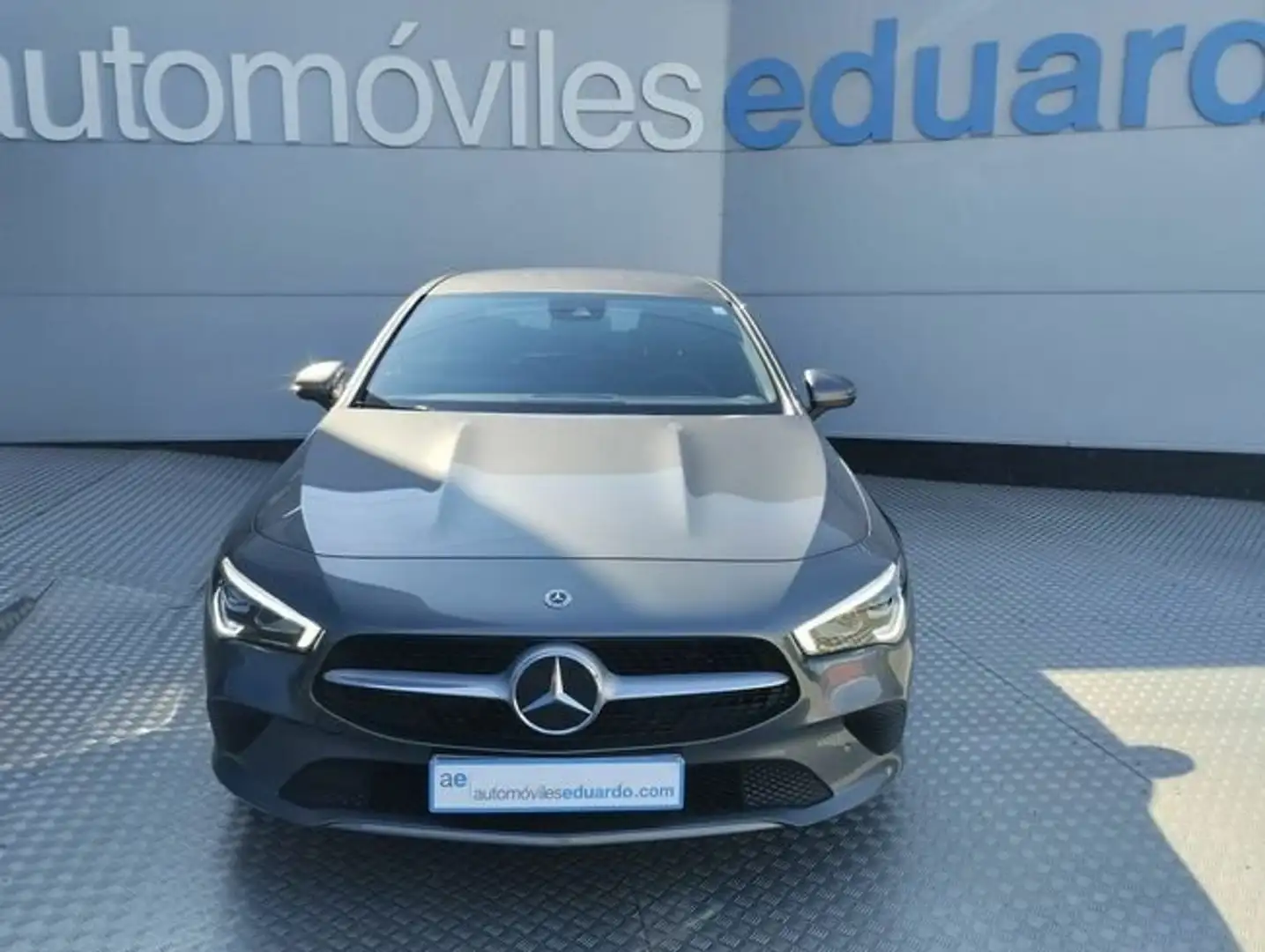 Mercedes-Benz CLA 180 Grijs - 2