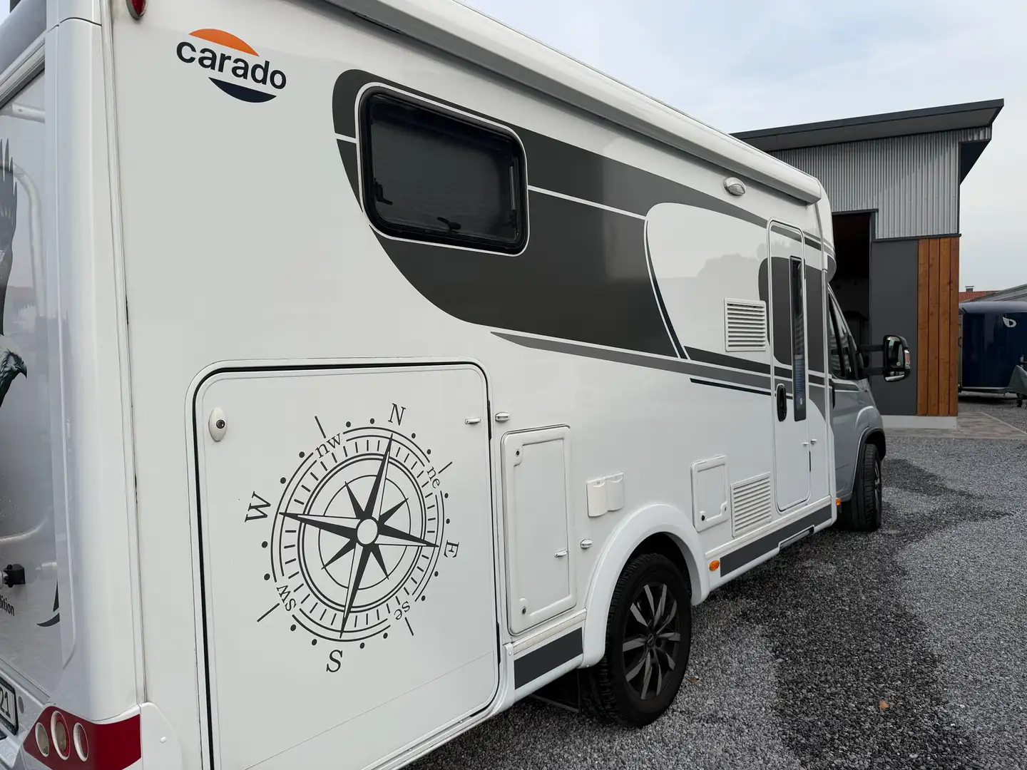 Caravans-Wohnm Carado Clever + Weiß - 2