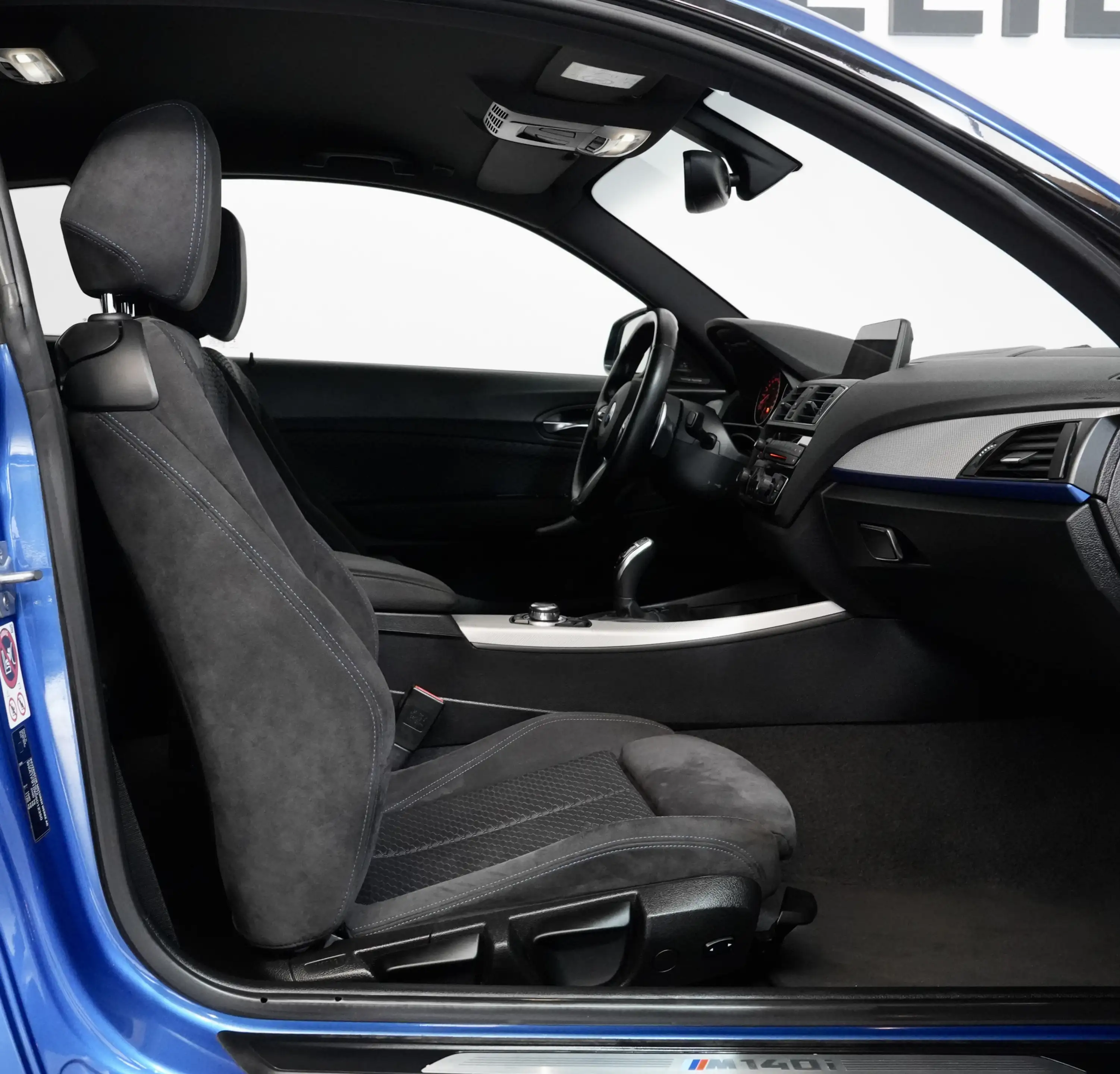 BMW 140 xDrive*NON-OPF*2HD*H&K*NAVI*PDC*LED* — photo 12