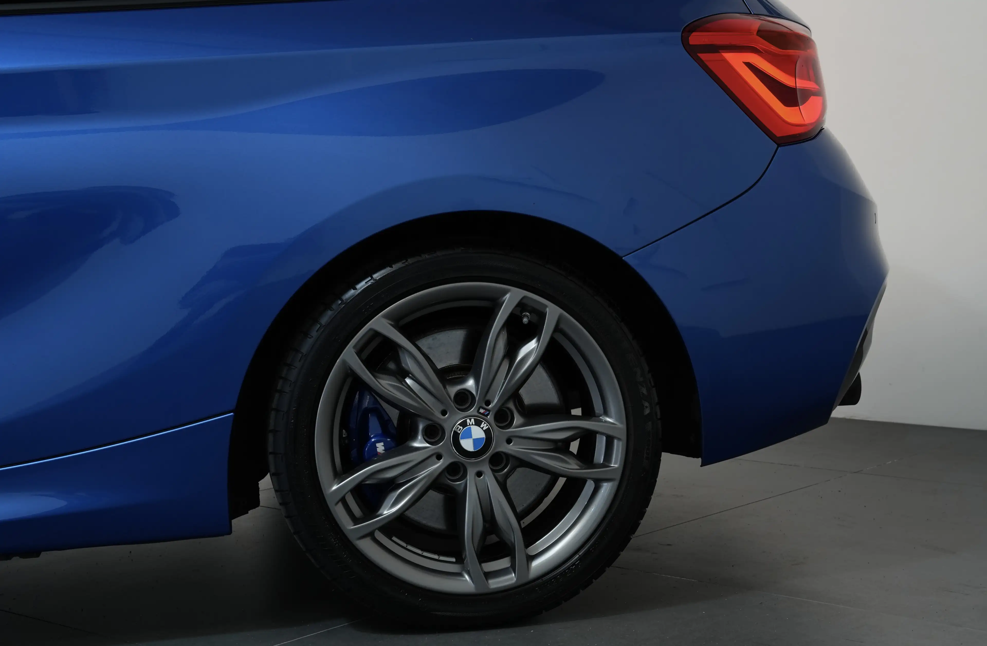 BMW 140 xDrive*NON-OPF*2HD*H&K*NAVI*PDC*LED* — photo 10