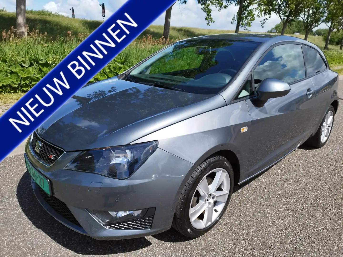 SEAT Ibiza 1.2 TSI FR ** Carplay ** Bluetooth ** NAVI ** ** 1 Grijs - 1
