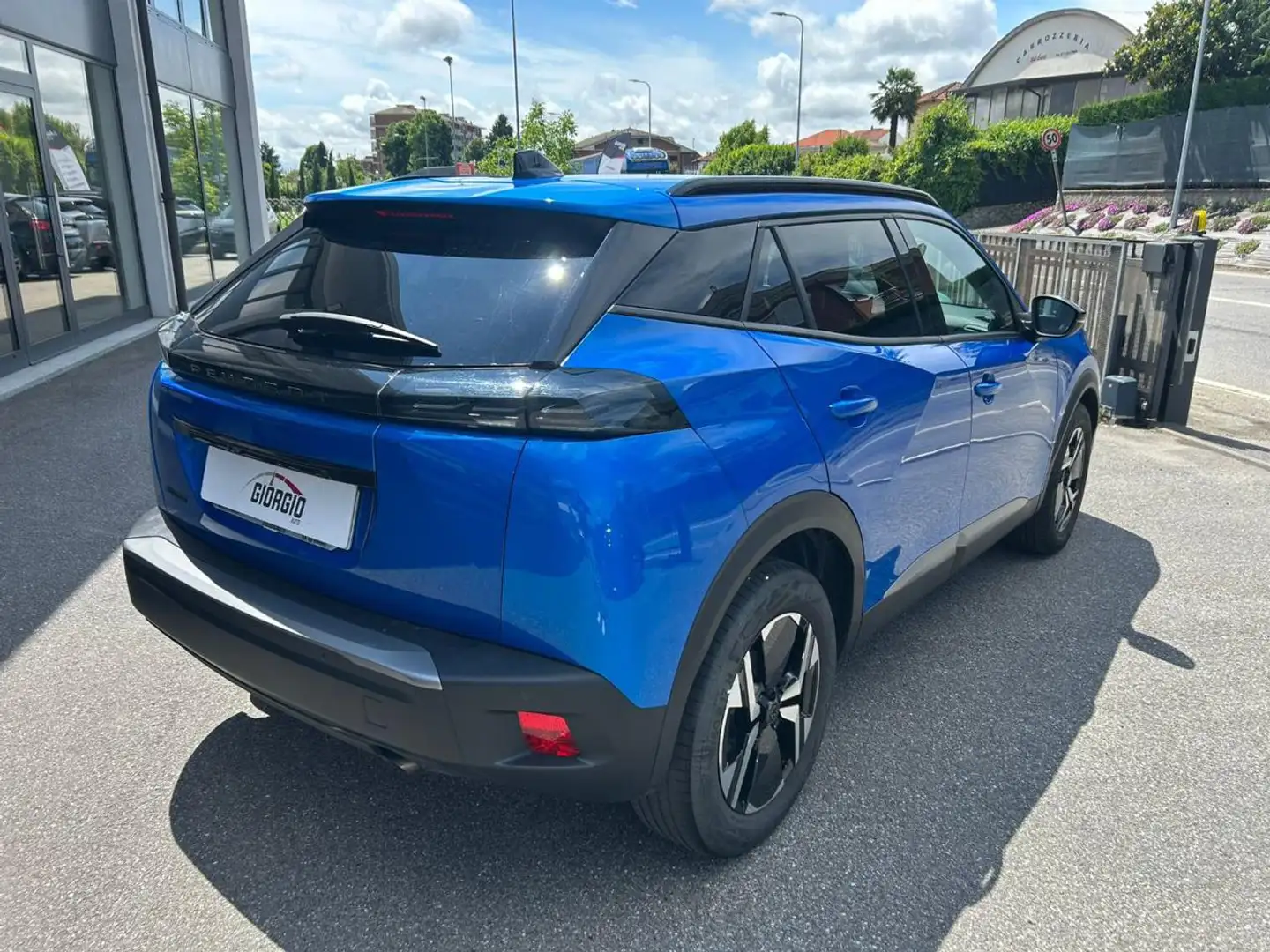 Peugeot 2008 PureTech 100 S&S Allure Blau - 2