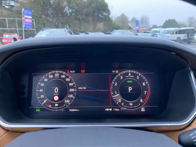 Land Rover Range Rover Sport view 9