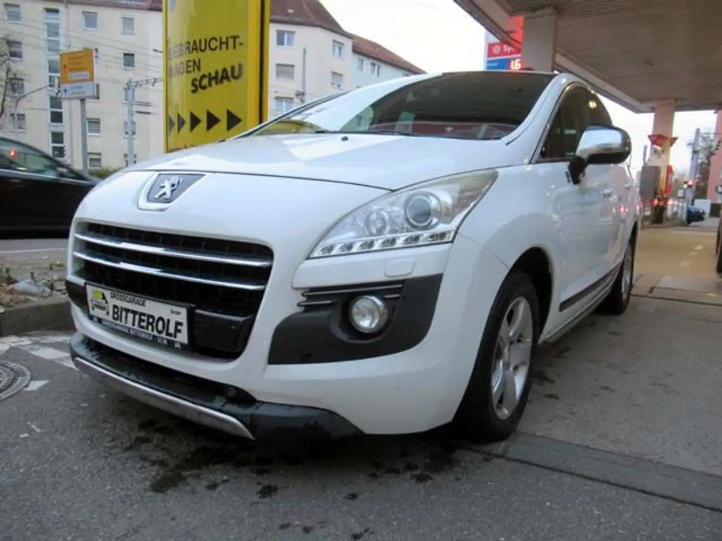 Peugeot 3008 Hybrid4 Aut Allrad Navi/Klima/PDC/Tempomat Weiß - 2