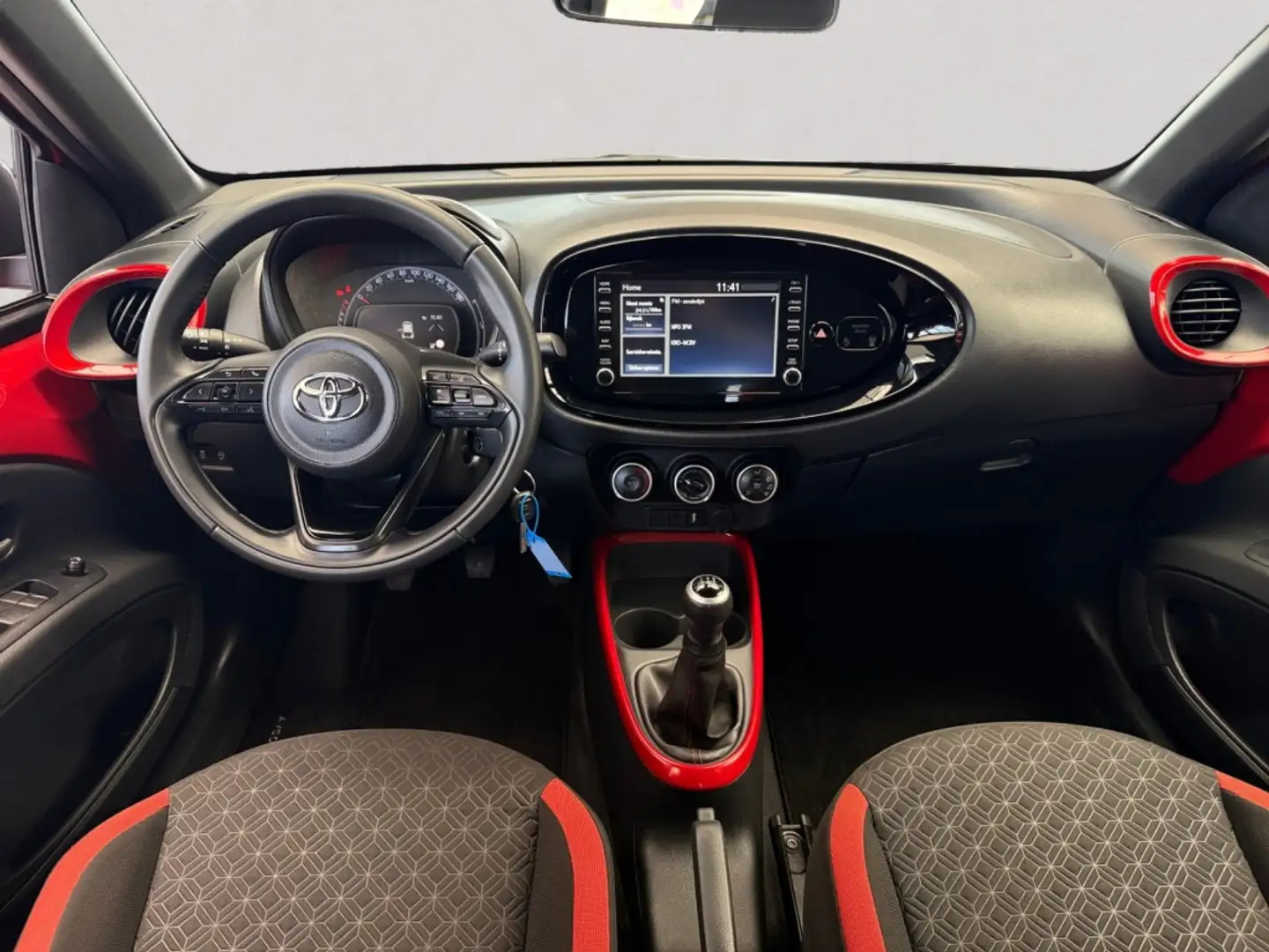 Toyota Aygo X | CAMERA | SMART CRUISE CONT 1.0 VVT-i MT Play Rood - 2