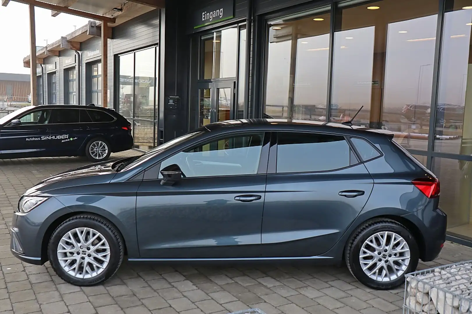 SEAT Ibiza 1,0 EcoTSI FR LED, Navi, Kamera, DigitalCockpit Grau - 2