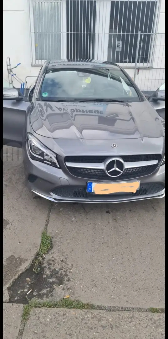 Mercedes-Benz CLA 180 Shooting Brake 7G-DCT AMG Line - 1