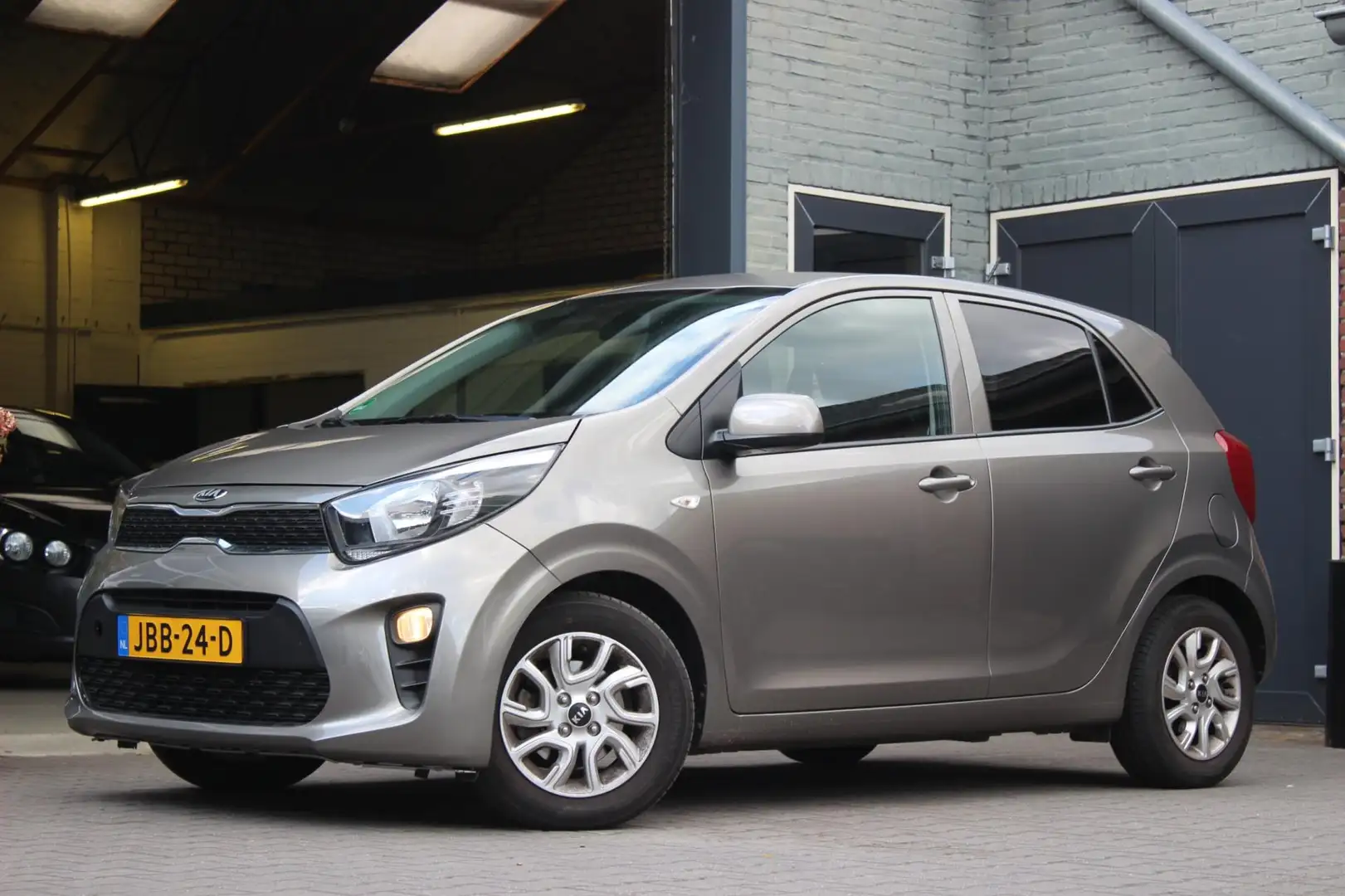 Kia Picanto 1.2 CVVT DynamicPlusLine| Dealer onderhouden Grijs - 2