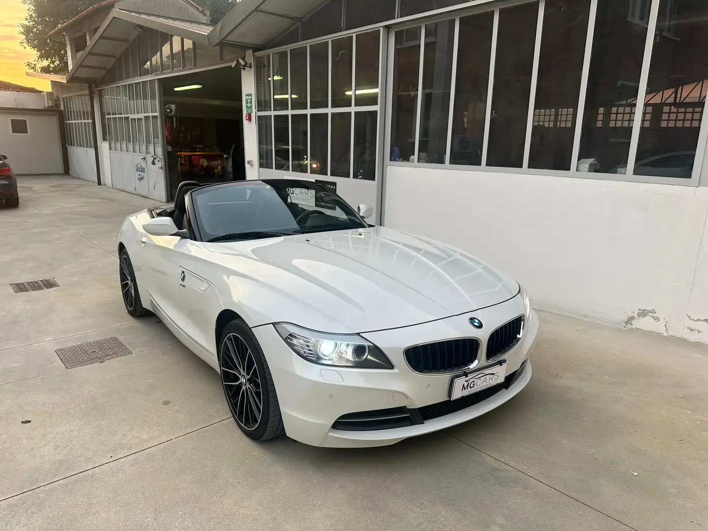 BMW Z4 Z4 E89 sdrive23i Blanc - 2