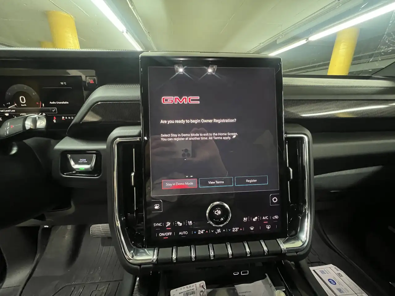 GMC Yukon снимка GMC Yukon