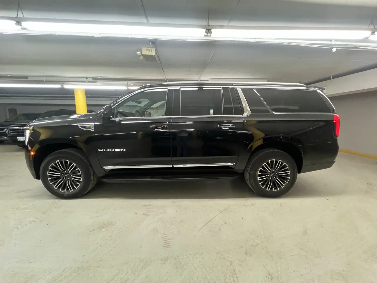 GMC Yukon снимка GMC Yukon