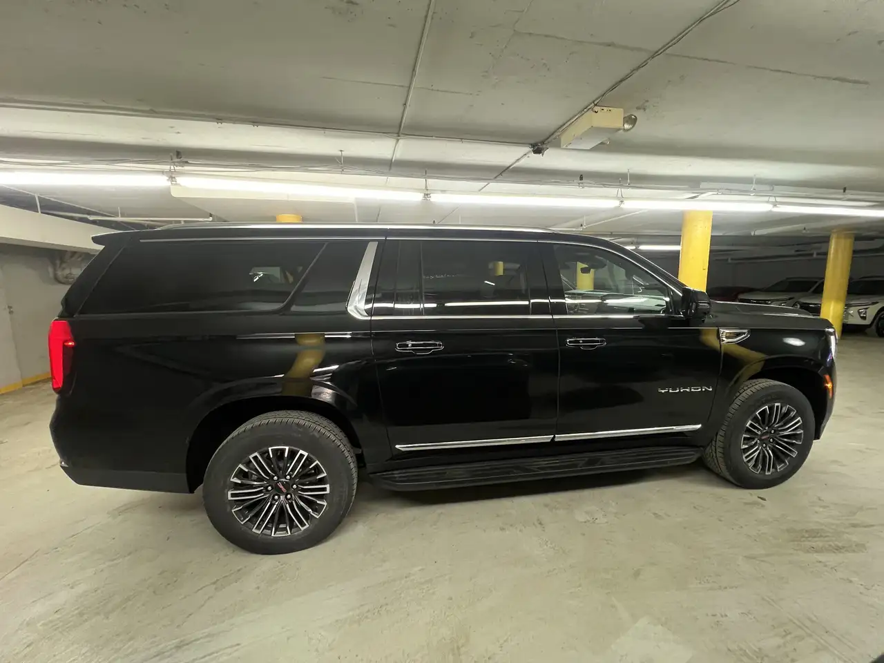 GMC Yukon снимка GMC Yukon