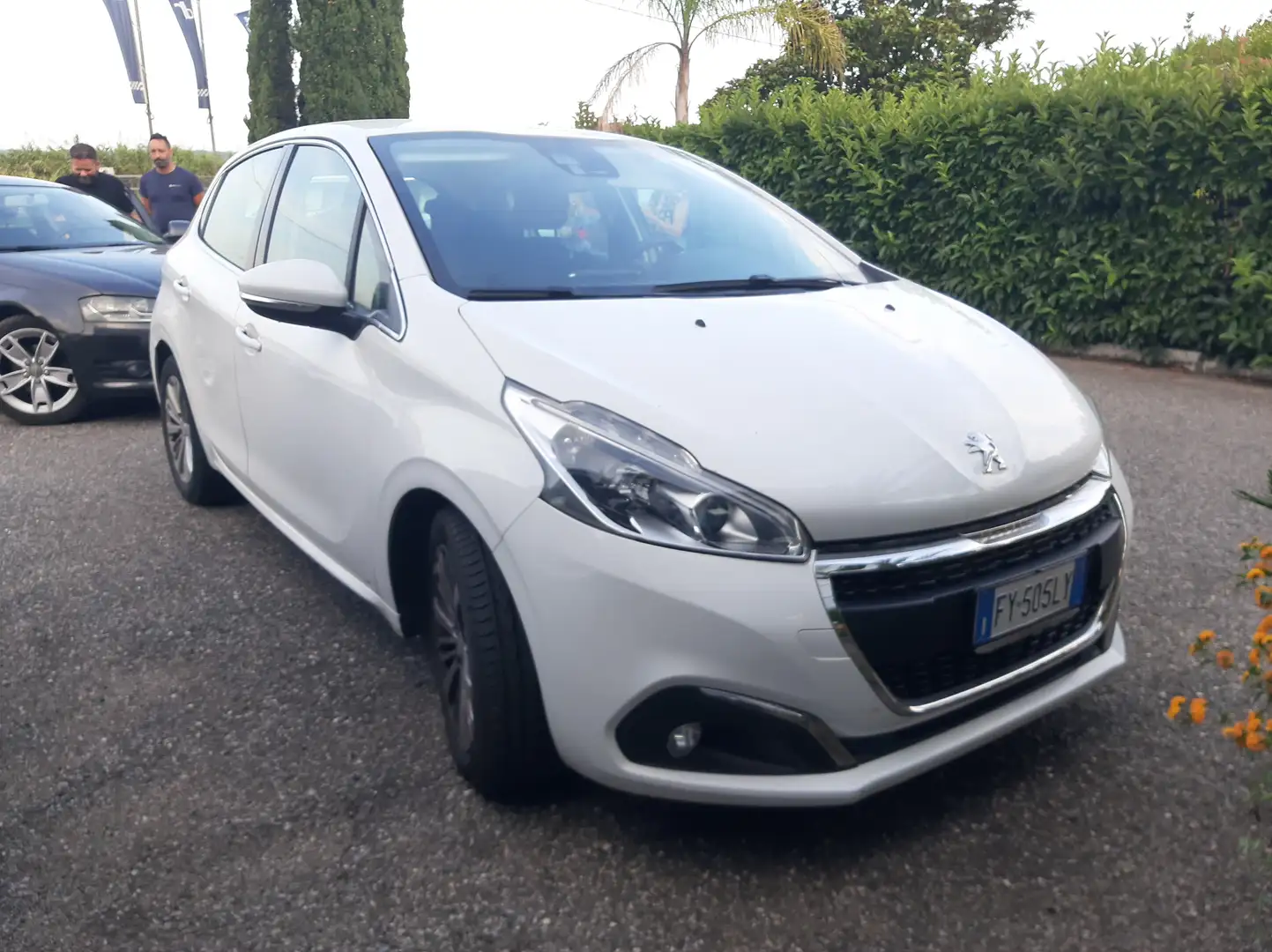 Peugeot 208 208 5p 1.2 puretech t Allure s Bianco - 1