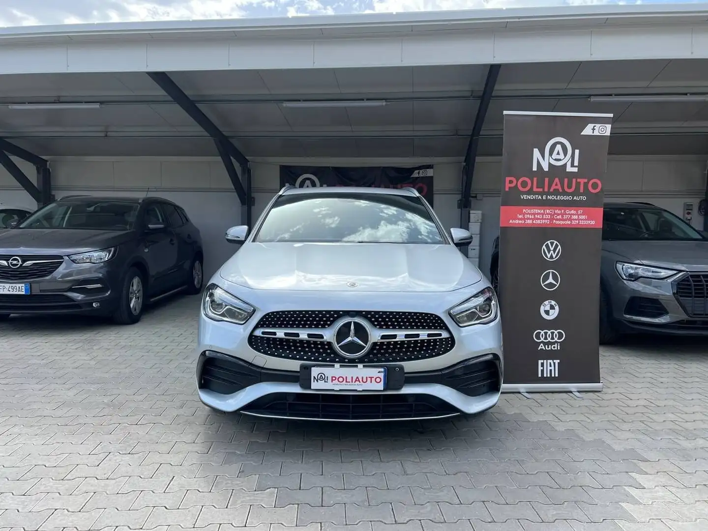 Mercedes-Benz GLA 200 Mercedes-benz CLA 200 CLA 200 d Automatic Executiv Grigio - 2
