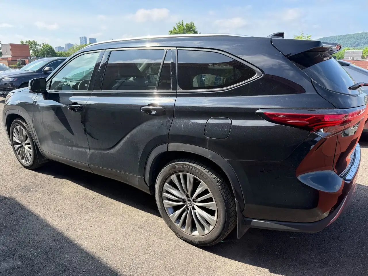Toyota Highlander снимка Toyota Highlander