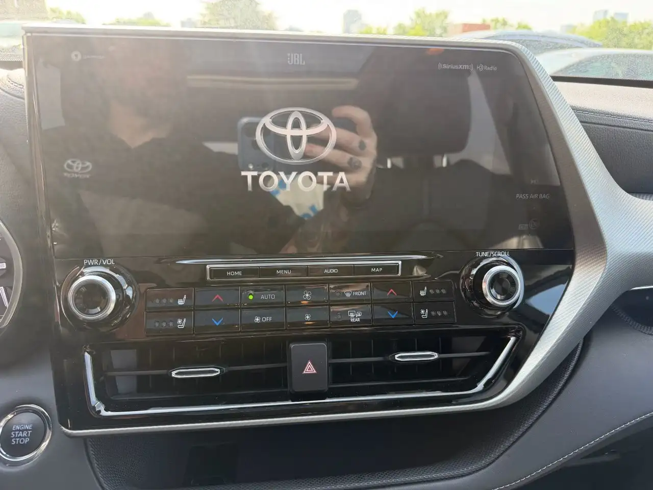 Toyota Highlander снимка Toyota Highlander