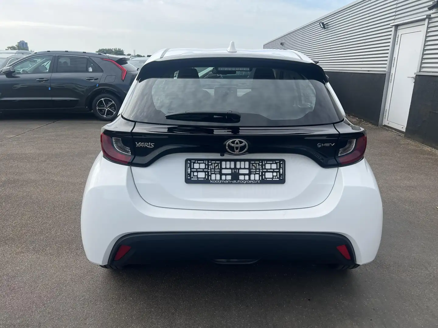 Toyota Yaris 1.5 Hybrid 115 Comfort Uit voorraad leverbaar! Mee - 2