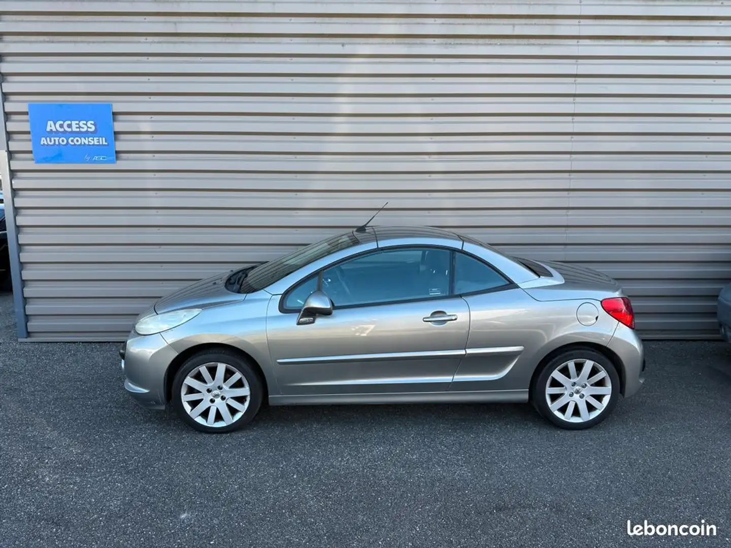 Peugeot 207 Cabriolet FELINE ESSENCE 120cv, Entretien complet, Contrôle Technique OK, GARANTIE Gris - 2