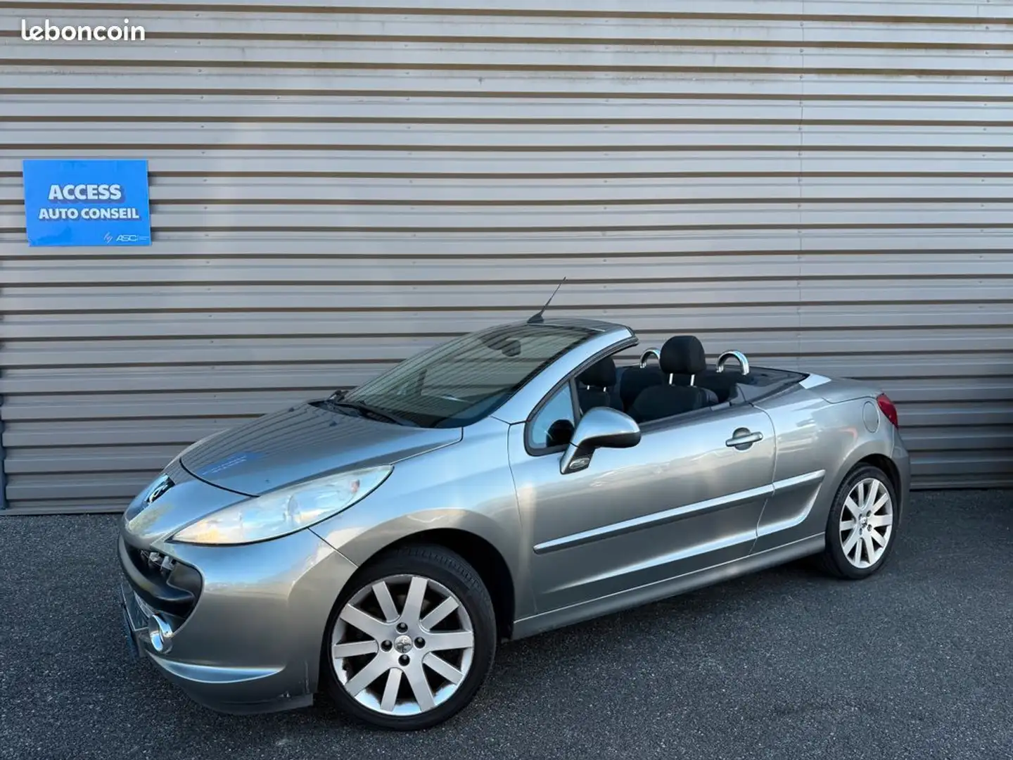 Peugeot 207 Cabriolet FELINE ESSENCE 120cv, Entretien complet, Contrôle Technique OK, GARANTIE Gri - 1