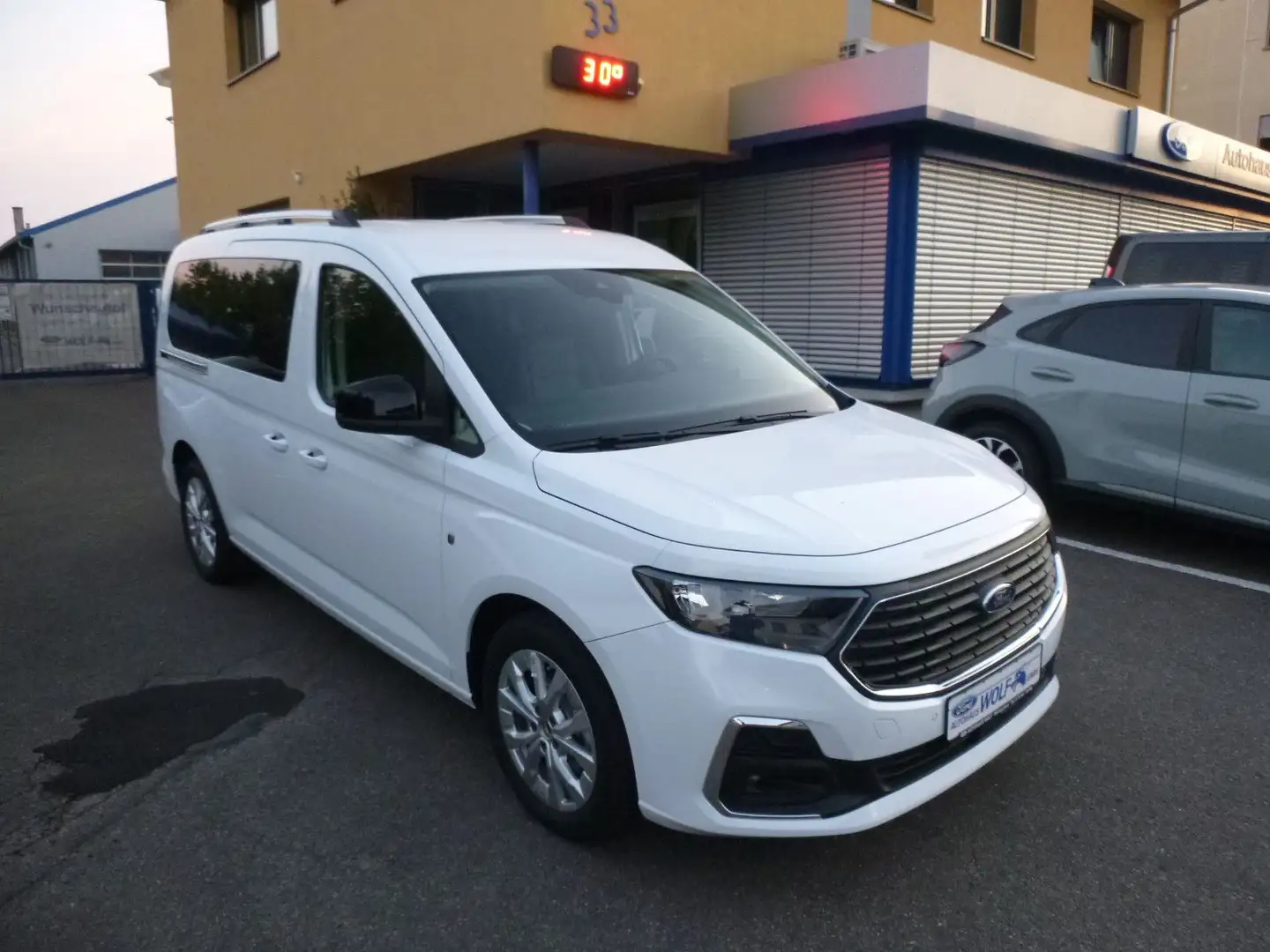 Ford Tourneo Connect L2 Titanium 7-Sitzer Navi Kamera Weiß - 1